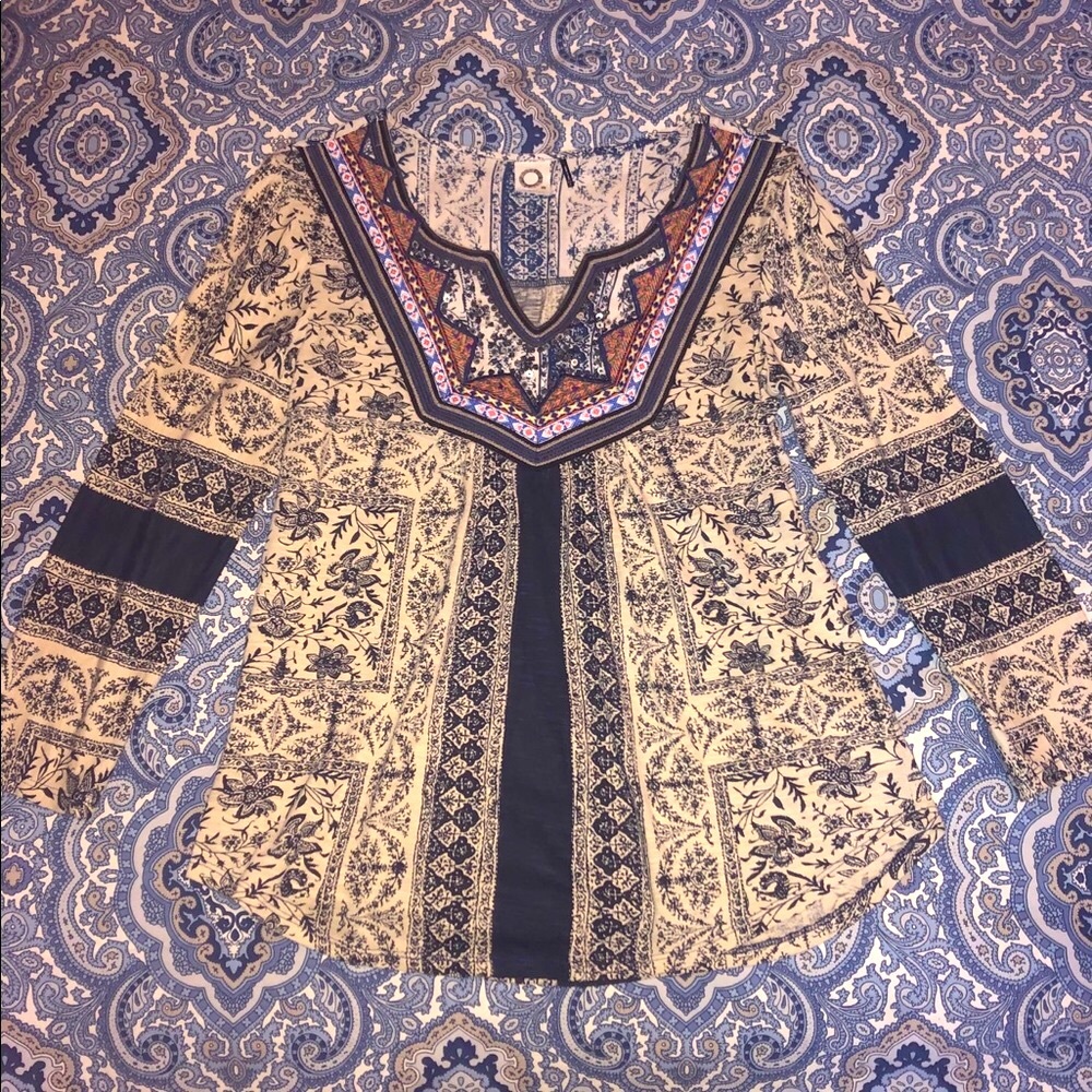 Anthropologie Akemi+Kin Boho Embroidered Top SZ S